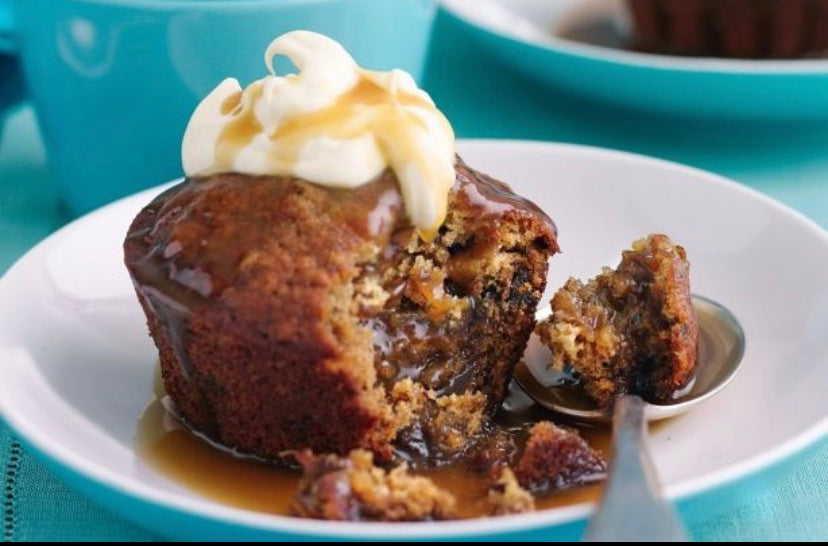 Mini Sticky Date Puddings w Dark Butterscotch Sauce (6)